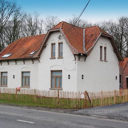 Jachthuis Au Bois Du Gheer Bagian luar foto